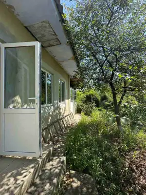 Vânzare, casă, 40 m², teren 18 ari, Ungheni