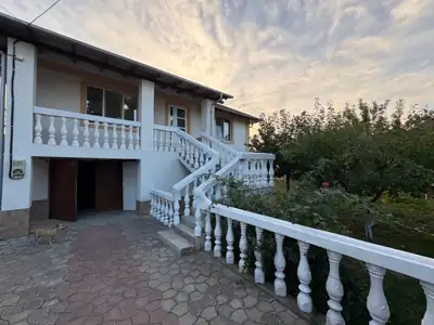 Vânzare, casă, 123 m², teren 8 ari, Ungheni