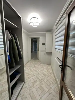 Vânzare apartament 5 camere, Ungheni