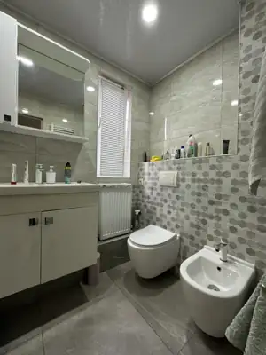 Vânzare apartament 5 camere, Ungheni