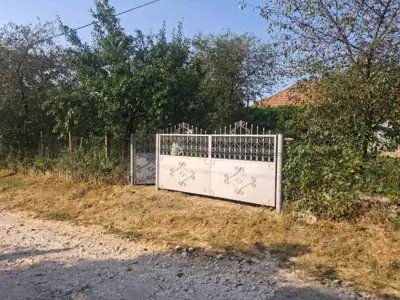 Vânzare, casă, 100 m², teren 37 ari, Ungheni