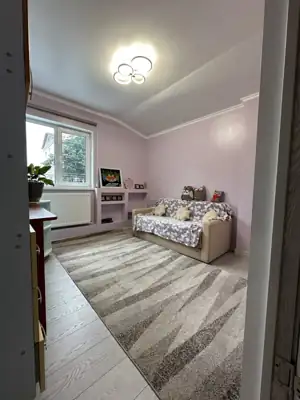 Vânzare apartament 5 camere, Ungheni