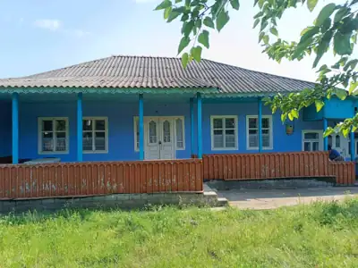 Vânzare, casă, 80 m², teren 3E+1 ari, Ungheni